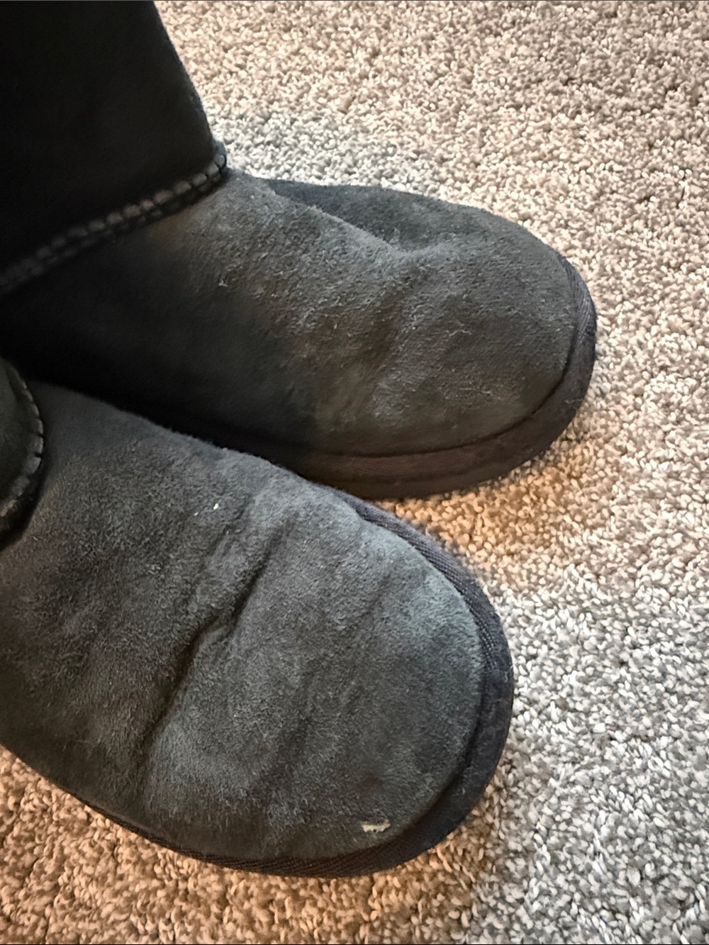 Uggs - Picture 7 of 7